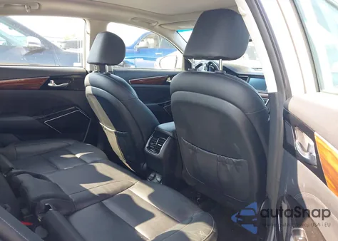 2018 Kia Cadenza Technology z USA, uszkodzony, nr VIN KNALC4J18J5103512